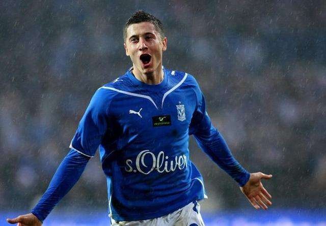 莱万多夫斯基赛事官方发布回归赛场新规，拜仁争议不断！